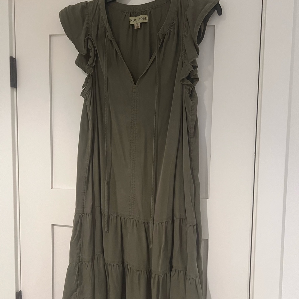 Knox Rose Sage Green Midi Dress